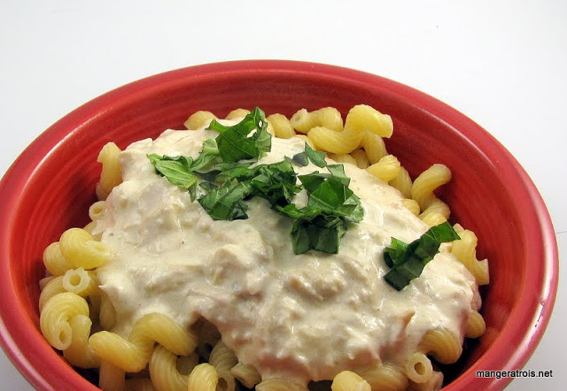 Slow Cooker Basil Parmesan Chicken Pasta