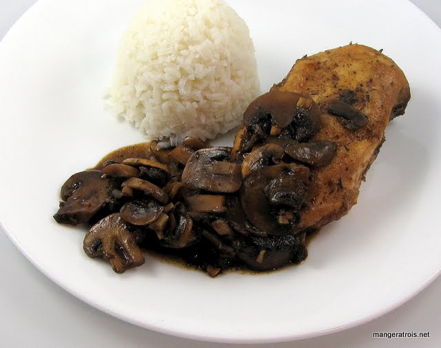 Chicken Breasts with Balsamic Vinegar and Garlic