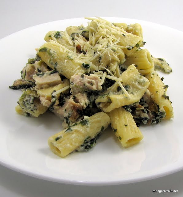 Grilled Chicken Rigatoni Florentine